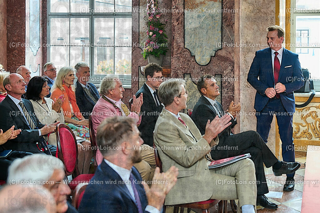 ALP0134_XXXIX_Chopin-Festival_Eroeffnung_Fallmann Andreas | (C)FotoLois.com, Alois Spandl, XXXIX. internationales CHOPIN-Festival in der Kartause Gaming, Eröffnung des Festivals mit Einmarsch der Goldhaubengruppe Lackenhof mit der Musikkapelle Gaming sowie den Ehrengästen und Eröffnungsansprachen in der Barockbibliothek, Fr 4. August 2023.