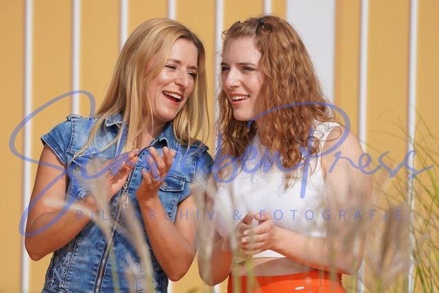 DSC09478 | Stefanie Hertel, Johanna Mross - Immer wieder sonntags, Folge 11
Stimmung und Emotionen bei der vorletzten Sendung, vor etwa 2500 Besuchrn. 
Deutschland, Rust, Europapark, 28.08.2022