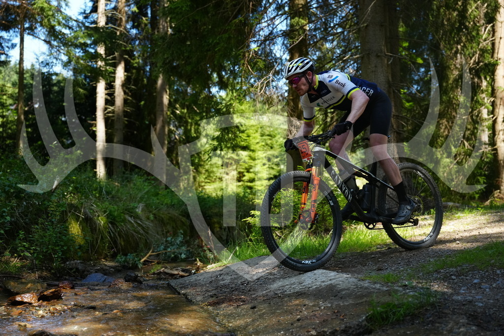 FC101666 | Fotogalerie der Treibjagd im Dunkelwald - Dein MTB Etappenrennen im Erzgebirge - Realisiert mit Pictrs.com