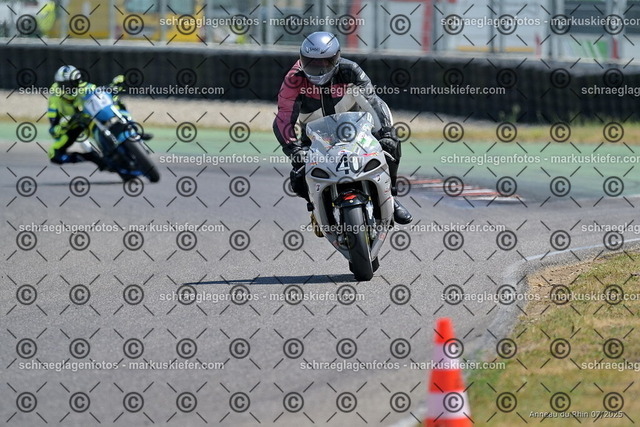 25bt04-1225 | markuskiefer.com - Realisiert mit Pictrs.com