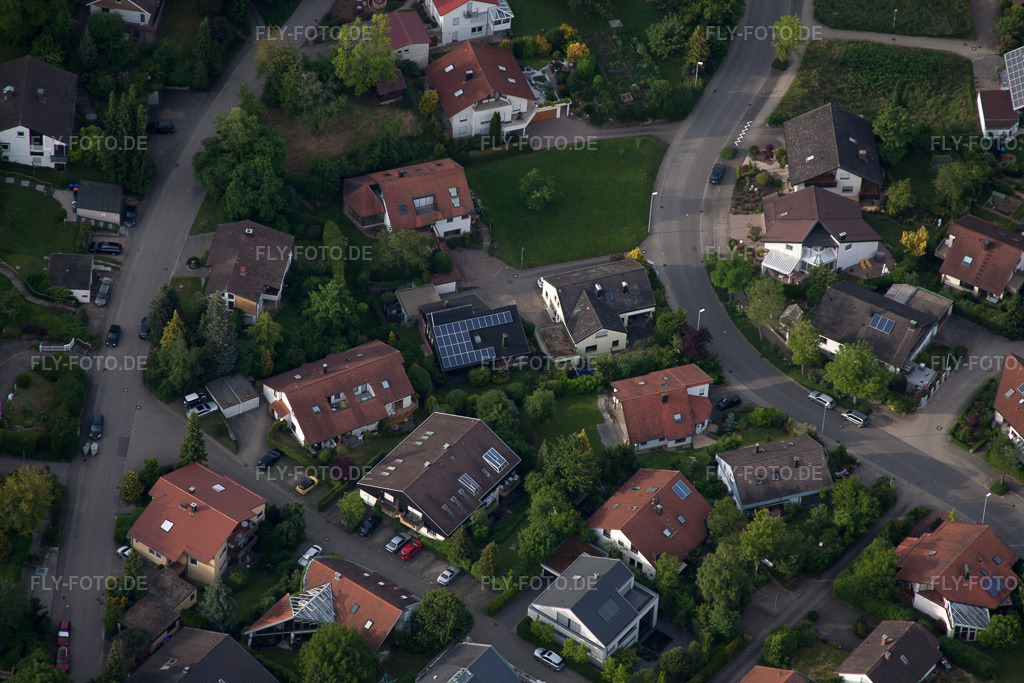 Luftbild: Kirchhalde Ehbühl in Herrenberg im Bundesland Baden-Württemberg in Deutschland.Foto: IMG_66928.jpg vom 07.06.2014 durch Werner Riehm/FLY-FOTO.deAuflösung des Originals: 4752 x 3168 px
