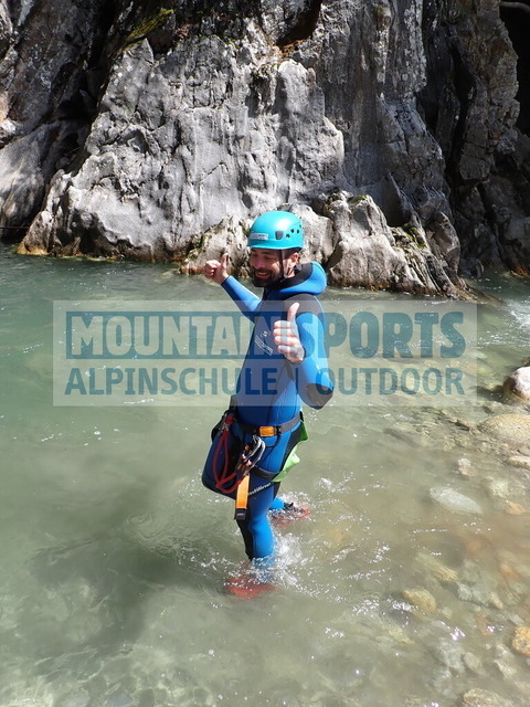 P8010169 | Bestelle die Bilder deines Berg- oder Wasser-Abenteuers mit Mountain Sports bequem von zu Hause aus direkt über unseren Online Fotoshop von pictrs.com. - Realisiert mit Pictrs.com