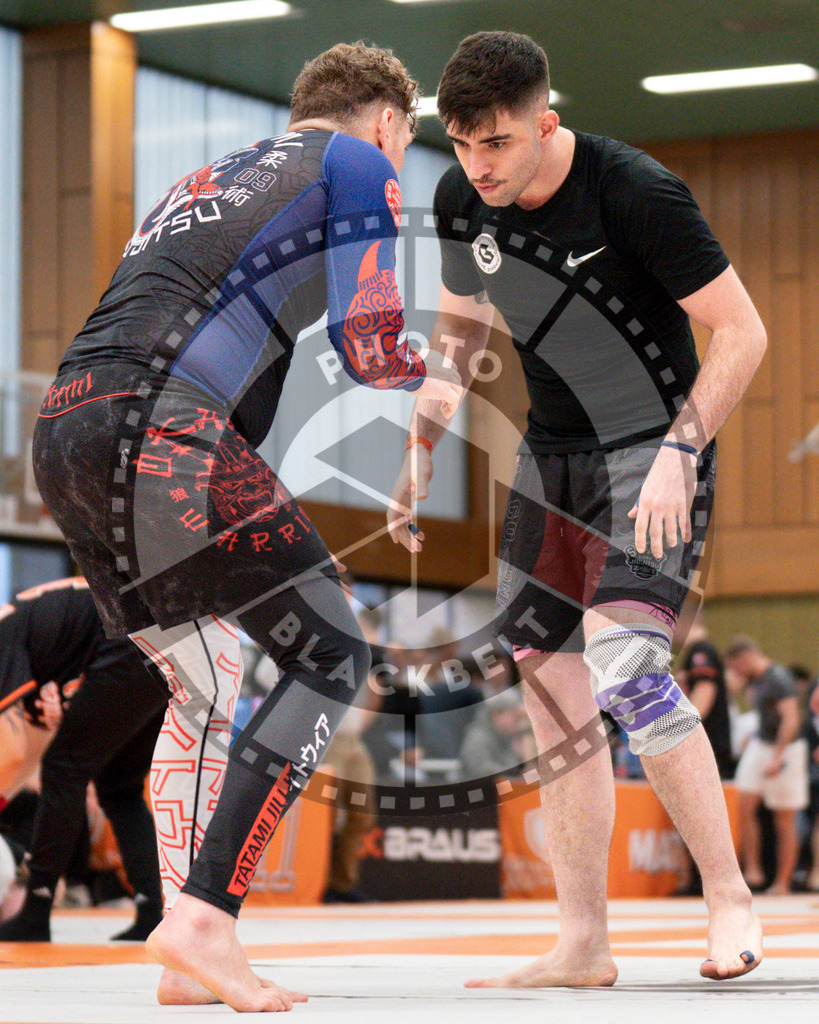 20231125PBB6780 | Fighters compete during the Grappling Industries Jiu-jitsu Championship in Berlin, Germany, on November 25, 2023.