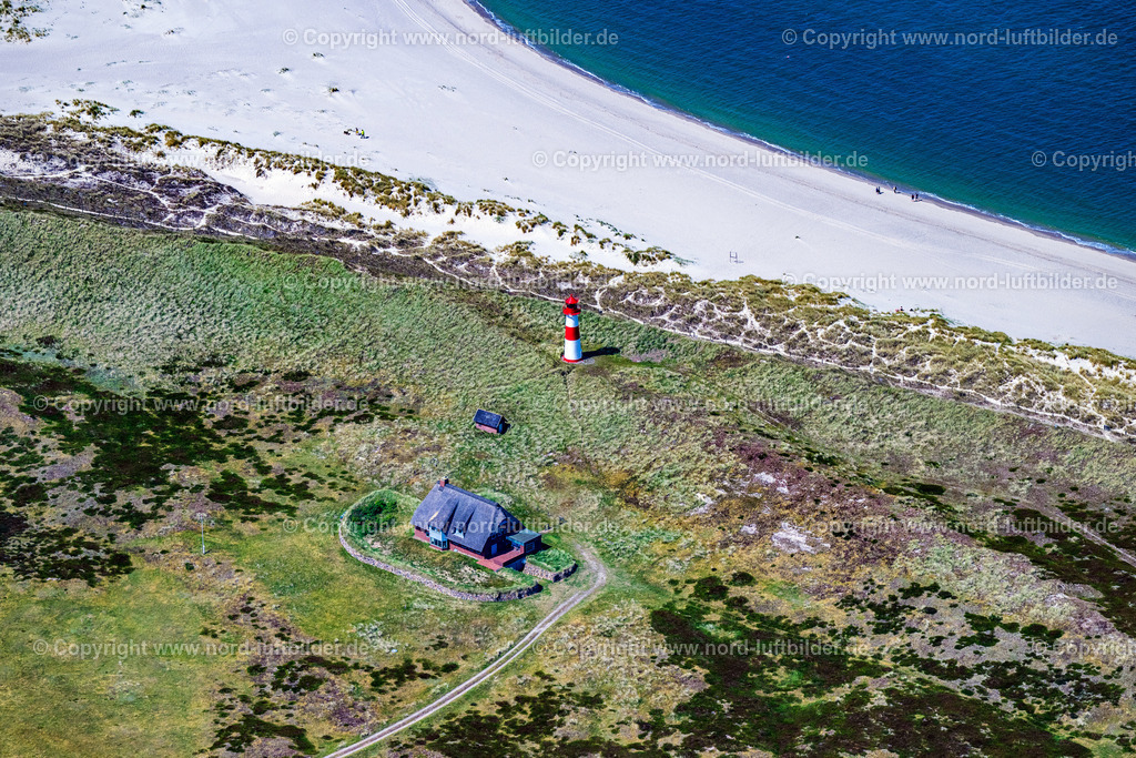 Sylt_List_Ellenbogen_Leuchtturm_Listost_ELS_5803130625 | LIST 13.08.2025 Leuchtturm als historisches Seefahrtszeichen " List Ost " in List auf der Insel Sylt im Bundesland Schleswig-Holstein, Deutschland. // Lighthouse as a historic seafaring character " List Ost " in List at the island Sylt in the state Schleswig-Holstein, Germany. Foto: Martin Elsen