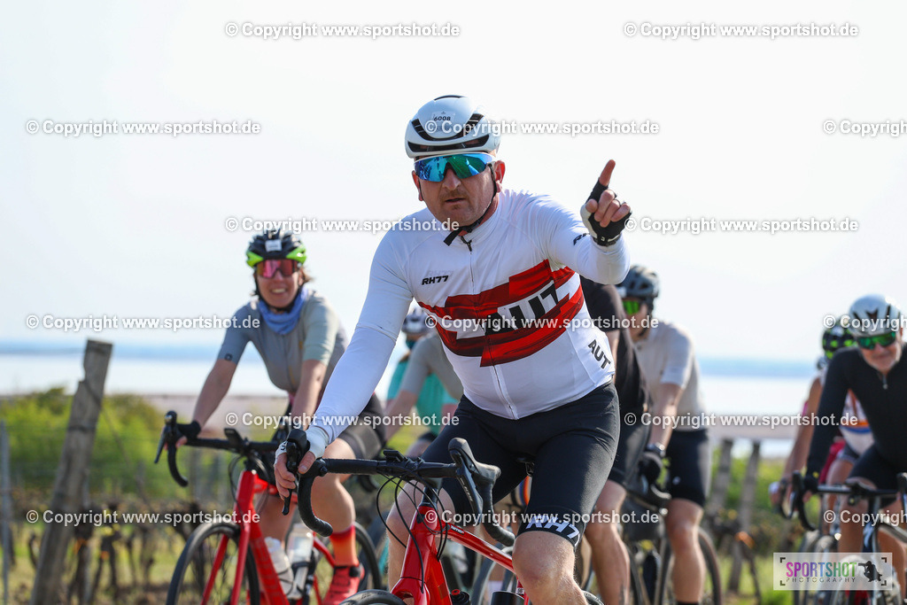 IMG_2004 | @sportshot_your_pictrs #yourpictures#roadtowm2029 #nrm #neusiedlerseeradmarathon #neusiedlersee #neusiedlerseetourismus #burgenland #mörbisch #nrm26 #burgenlandtourismus #voglundco #poweredbyburgenlandtourismus #radsport #rad #marathon #ucigranfondo #visitburgenland #ucigranfondoworldseries