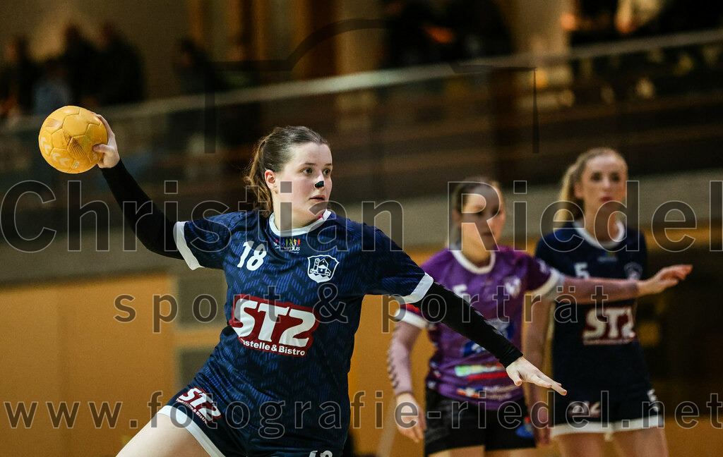 2024-02-03_093_SpVgg_Altenerding_gegen_SpVgg_Erdweg | Erding, Deutschland, 03.02.2024:
Handball, Bezirksoberliga Frauen Altbayern 2023 / 2024, 13. Spieltag, SpVgg Altenerding gegen SpVgg Erdweg, Endergebnis: 25:21

Maike Kunitz (SpVgg Erdweg, #18)

Foto: Christian Riedel / fotografie-riedel.net