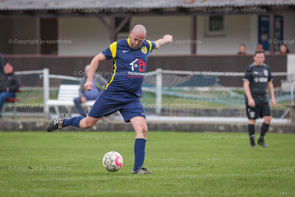 BQ3I3638 | 23.04.2023; Kreisliga C Dillenburg; Rasenplatz Hirzenhain; SSV Hirzenhain - SSG Breitscheid II; Ergebnis: 5:0 (3:0)