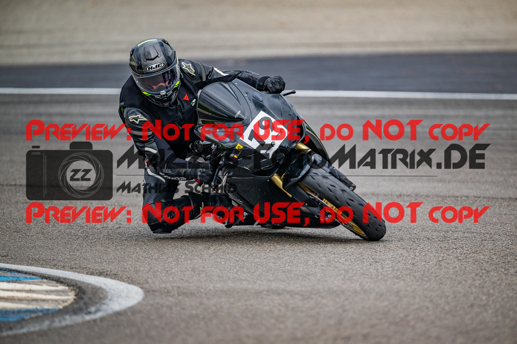 MaZZes_FotoMatrix_240702_6007705_7595 | GELB