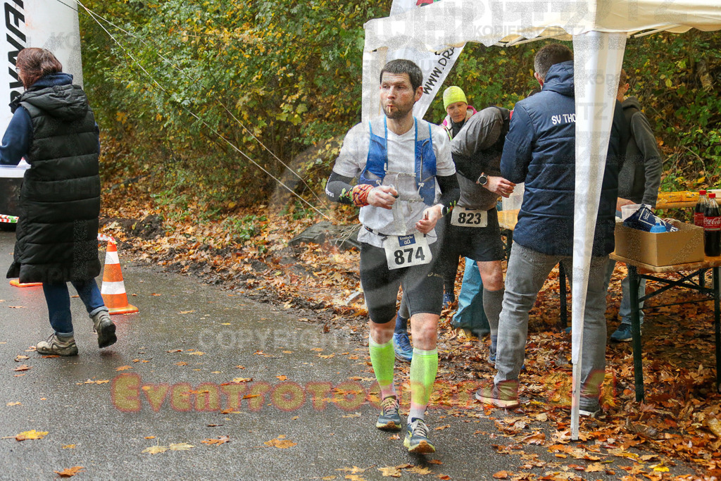 241027_1011_EX1_3732 | Sportfotografie im Rhein-Sieg Kreis, Köln, Bonn, NRW, Rheinland Pfalz, Hessen, etc. Unser Tätigkeitsfeld umfasst den Laufsport vom Volkslauf über den Marathon, Duathlon, Triathon bis zum Ultralauf wie Kölnpfad Ultra oder Schindertrail.