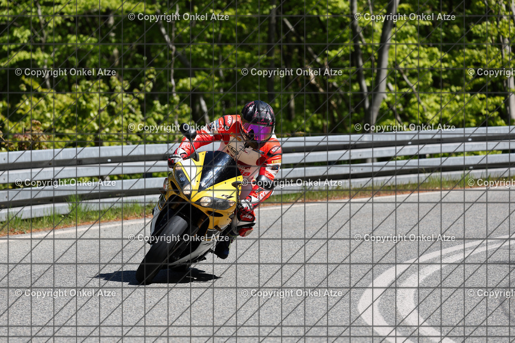 IMG_8559 | Fotograf am Kyffhäuser. Onkel Atze. Kyffhäuser Rennstrecke. Café36. Motorsportfotografie. - Realisiert mit Pictrs.com
