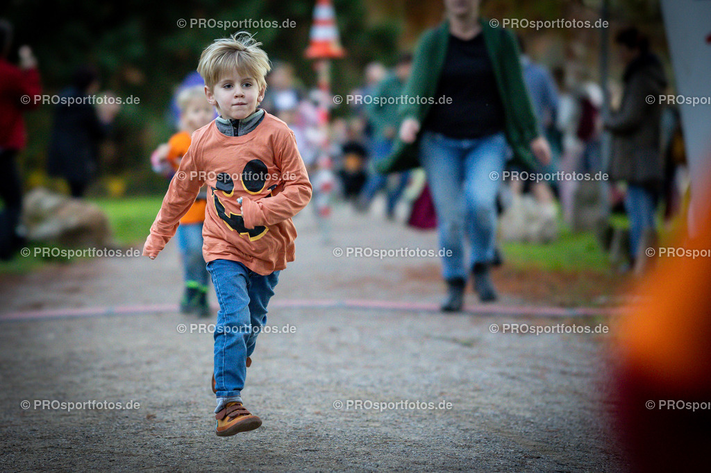 Halloween Run 2022 in Koeln, 31.10.2022 | Impressionen vom Halloween Run 2022 am 31.10.2022 in Koeln (Forstbotanischer Garten Rodenkirchen). Foto: BEAUTIFUL SPORTS/Axel Kohring