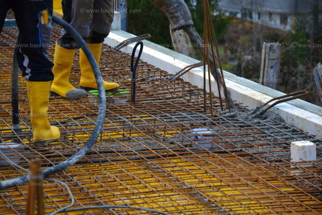 bib-lg04-betonarbeiten-decken-0660 | Nach LV-Leistungsgruppen sortierte Detailfotos über den Bau eines Hauses. Alle Hausbau-Bilder direkt vom Urheber und Autor der Website Haus-Selber-Bauen.com