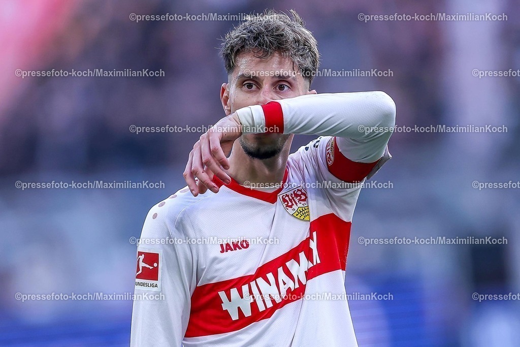 BVB08022501042 | 08.02.2025, Fußball, Borussia Dortmund - VfB Stuttgart, 1. Fußball Bundesliga, 21. Spieltag, Signal Iduna Park, Saison 2024 2025: Atakan Karazor (VfB Stuttgart #16) gestikulierend enttäuschtenttäuschungDFB regulations prohibit any use of photographs as image sequences and or quasi-video.