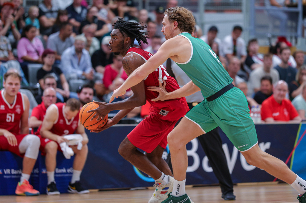 BAYER GIANTS vs VET-CONCEPT Gladiators Trier Test-41 | Fotos von Basketballspielen aus dem Raum NRW fotografiert von Gero Mueller-Laschet und Daniel Schaefer - Realisiert mit Pictrs.com
