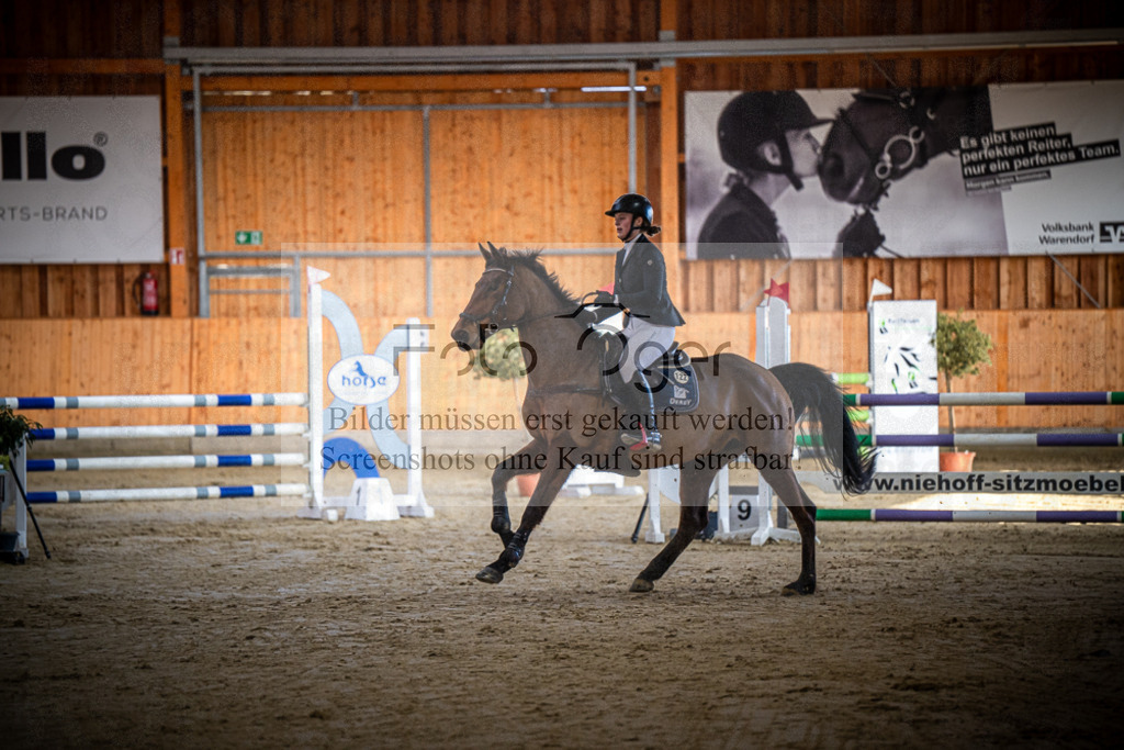 DOS_0092 | Entdecke hochwertige Reitturnierfotos von Foto Oger. Professionell, emotional und authentisch – jetzt Lieblingsmomente im Shop bestellen.Deutschlandweite Turnierfotografie. - Realisiert mit Pictrs.com