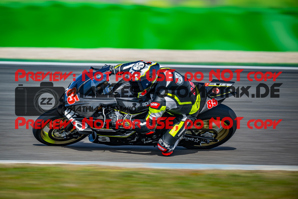 MaZZes_Fotomatrix_20260406_6007705_4962 | WEISS