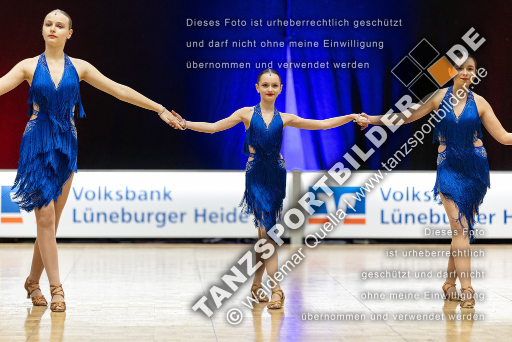 20240113-01075 | Hier finden Sie Tanz Bilder vom Latein und Standard Formationen tanzen. Sportbilder vom Tanzsport. Schöne Fotos und von Weltmeisterschaft, Europameisterschaft, Bundesliga, Regionalliga, Oberliga und Landesliga sowie von GOC Stuttgart, DanceComp, WM Bremen