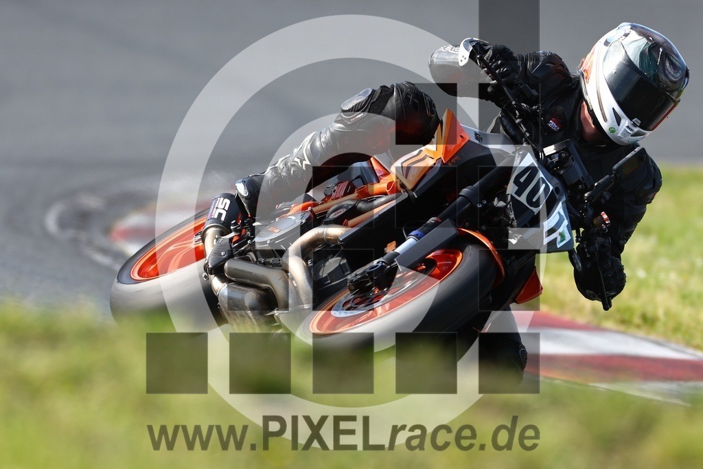 0401-20240618_03185 | Schöne Erinnerungen an spannende Momente - das festzuhalten ist unser Job. PIXELrace.de ist seit 2003 auf den Rennstrecken Europas unterwegs um die Action draußen beim Fahren und die wunderbare Stimmung imm Fahrerlager für euch einzufangen.