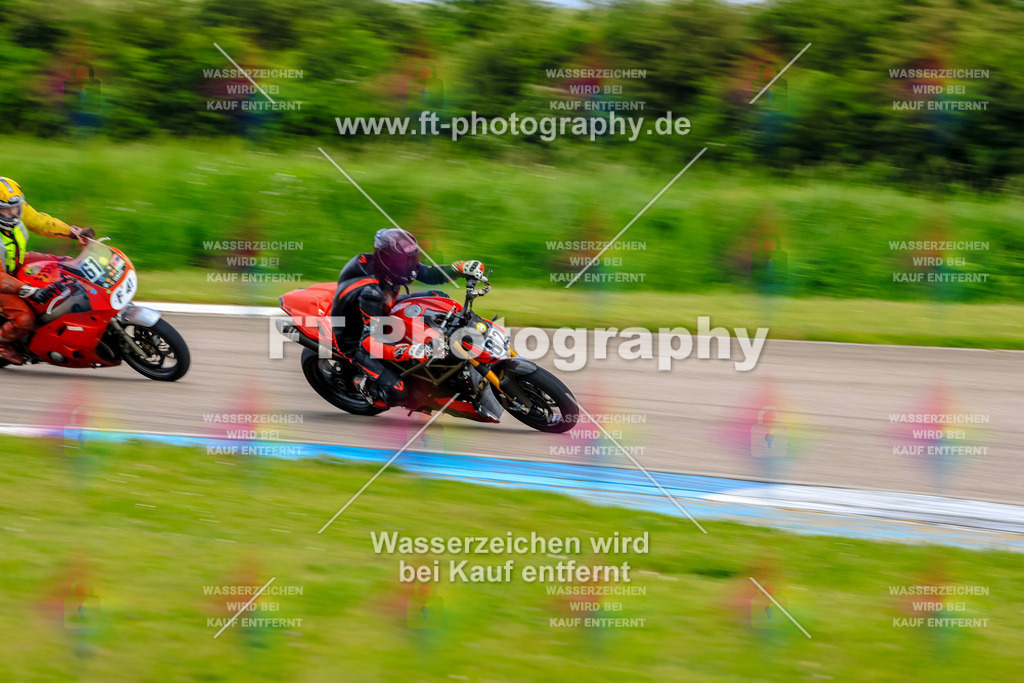 MotoTeam-9402 | Hier findet Ihr Bilder von Touristenfahrten auf der Nürburgring Nordschleife oder von anderen Veranstaltungen die ich besucht habe. Viel Spass beim Durch Schauen 