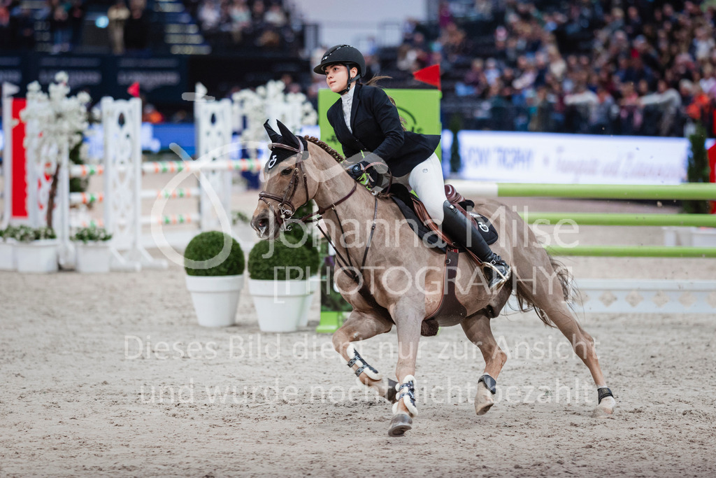 240119_Leipzig_PonyTrophy-620 | Deine schönsten Turniermomente als professionelle Fotos! Entdecke hochwertige Pferdesport-Fotografie im Online-Shop. Jetzt Fotos finden & bestellen!