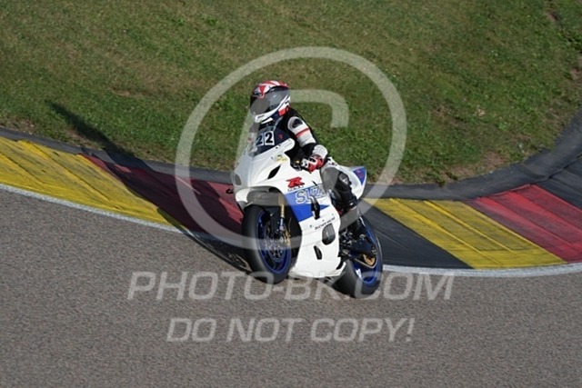 2024_08_26_PBK_16052 | Sportfotografie; SlowMotion; Video; Rennstrecke; Hafeneger; Speer; Racing; RSE; BMW; CBO; Trackday; Motorsportarena; Hockenheimring; Brno; Most; Barcelona; Valencia