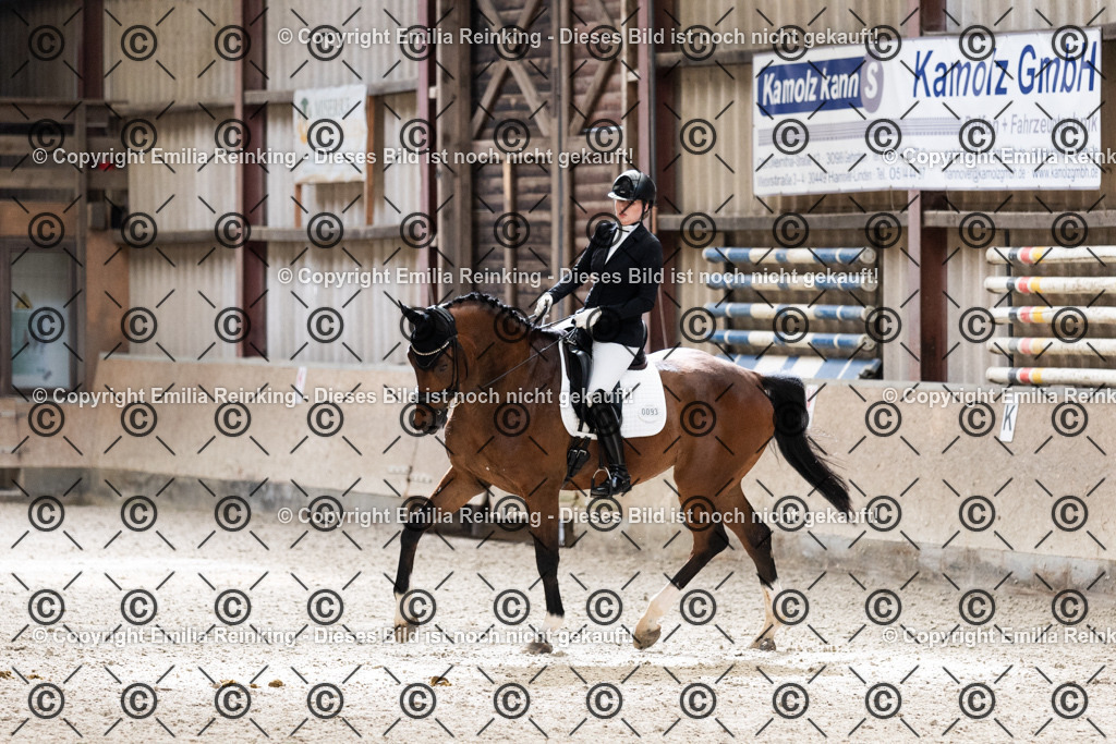 CL5A1326 | Emilia Reinking Fotografie - Realisiert mit Pictrs.com