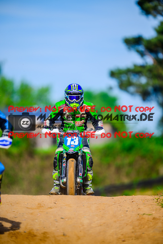 MaZZes_FotoMatrix_240511_6007705_9642 | UE40