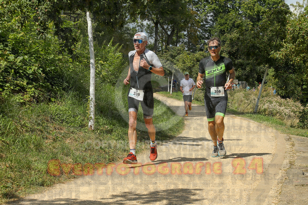 250824_1334_EX1_2880 | Sportfotografie im Rhein-Sieg Kreis, Köln, Bonn, NRW, Rheinland Pfalz, Hessen, etc. Unser Tätigkeitsfeld umfasst den Laufsport vom Volkslauf über den Marathon, Duathlon, Triathon bis zum Ultralauf wie Kölnpfad Ultra oder Schindertrail.