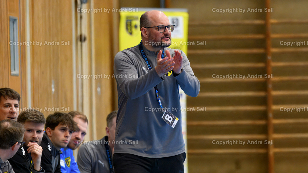 TSV Altenholz vs Stralsunder HV | / Handball 3. Liga Nord-Ost Männer 2025/2026 / TSV Altenholz vs Stralsunder HV / Edgar-Meschkat-Halle / Altenholz / 01.03.26 - Realisiert mit Pictrs.com