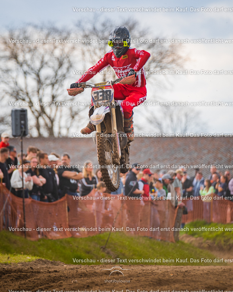 04_13_Bensdorf_MX1-2973 | Sportfotografin aus Berlin-Brandenburg mit Fokus auf Motocross. Ich halte deine sportliche Leistung und echte Emotionen auf und neben der Strecke professionell fest. Entdecke die Fotos von deinem Rennen und bestelle sie direkt hier im Shop.
