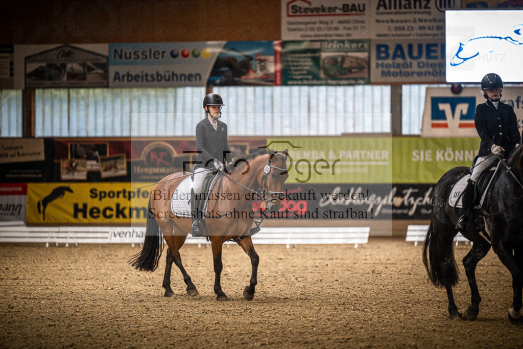 DOS_0077 | Entdecke hochwertige Reitturnierfotos von Foto Oger. Professionell, emotional und authentisch – jetzt Lieblingsmomente im Shop bestellen.Deutschlandweite Turnierfotografie. - Realisiert mit Pictrs.com