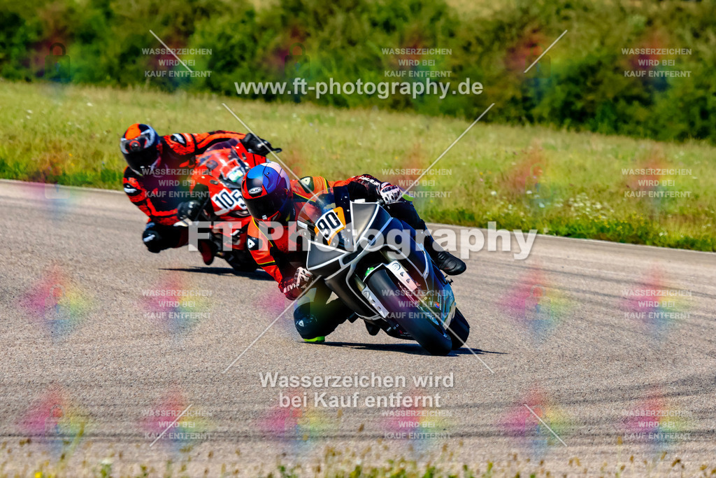 090-3594 | Hier findet Ihr Bilder von Touristenfahrten auf der Nürburgring Nordschleife oder von anderen Veranstaltungen die ich besucht habe. Viel Spass beim Durch Schauen 