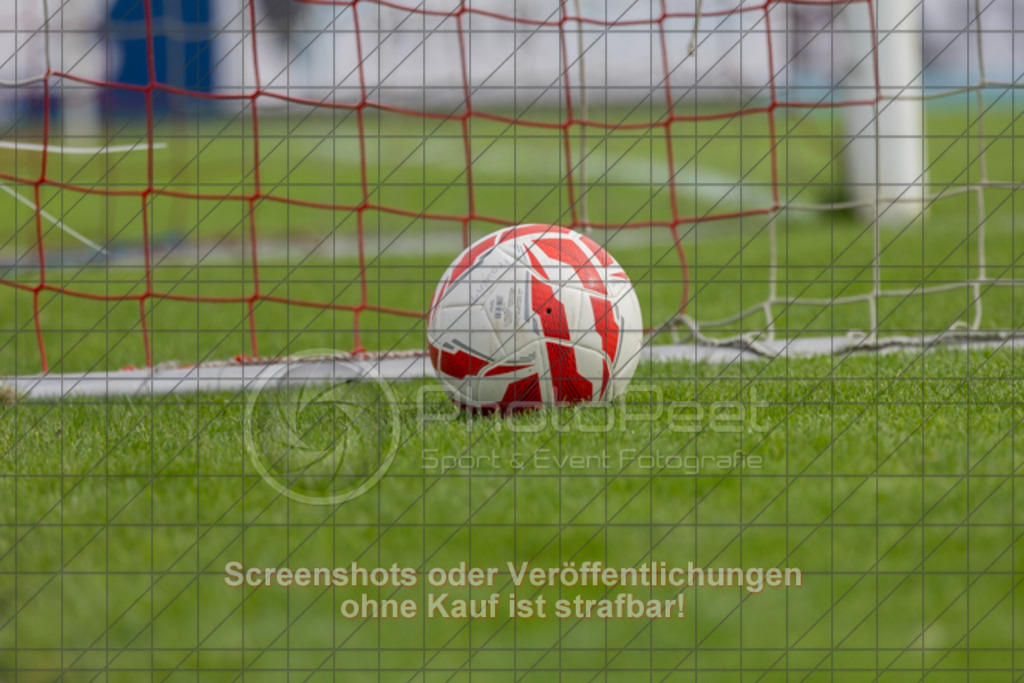 20250928_134558_0312 | #,1.FC Donzdorf (schwarz) vs. TV Derendingen (rot), Fussball, Frauen-Verbandsliga Württemberg, 03. Spieltag, Saison 2025/2026, Rasenplatz Lautertal Stadion, Süßener Straße 16, 73072 Donzdorf, 28.09.2025 - 13:00 Uhr,Foto: PhotoPeet-Sportfotografie/Peter Harich