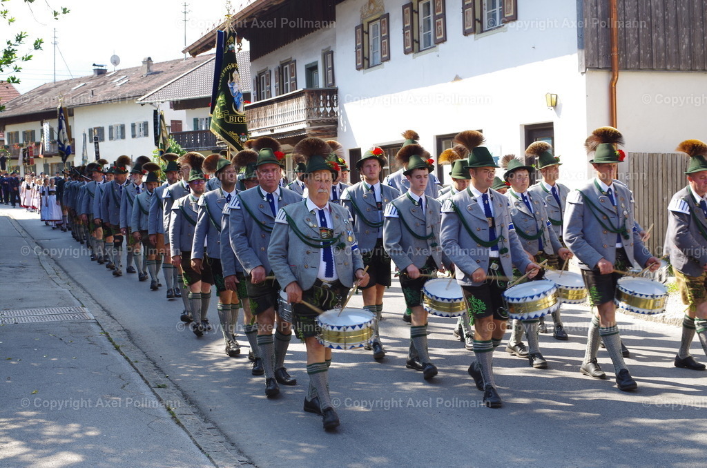 IMGP3620 | fotografiert von Axel PollmannLeonhardi Wallfahrt Benediktbeuern und Murnau, Fronleichnam, Fasching, Landschaft im Loisachtal und Benediktbeuern  - Realisiert mit Pictrs.com