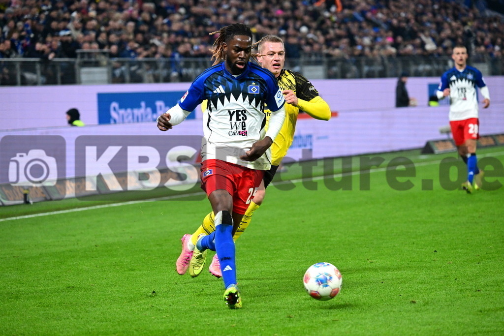 KBS Picture_HSV-Dortmund_070 | v.v. Torunarigha Jordan (HSV) , Ryerson Julian (Bor. Dortmund) , Sportplatz :  Volksparkstadion, - Realisiert mit Pictrs.com