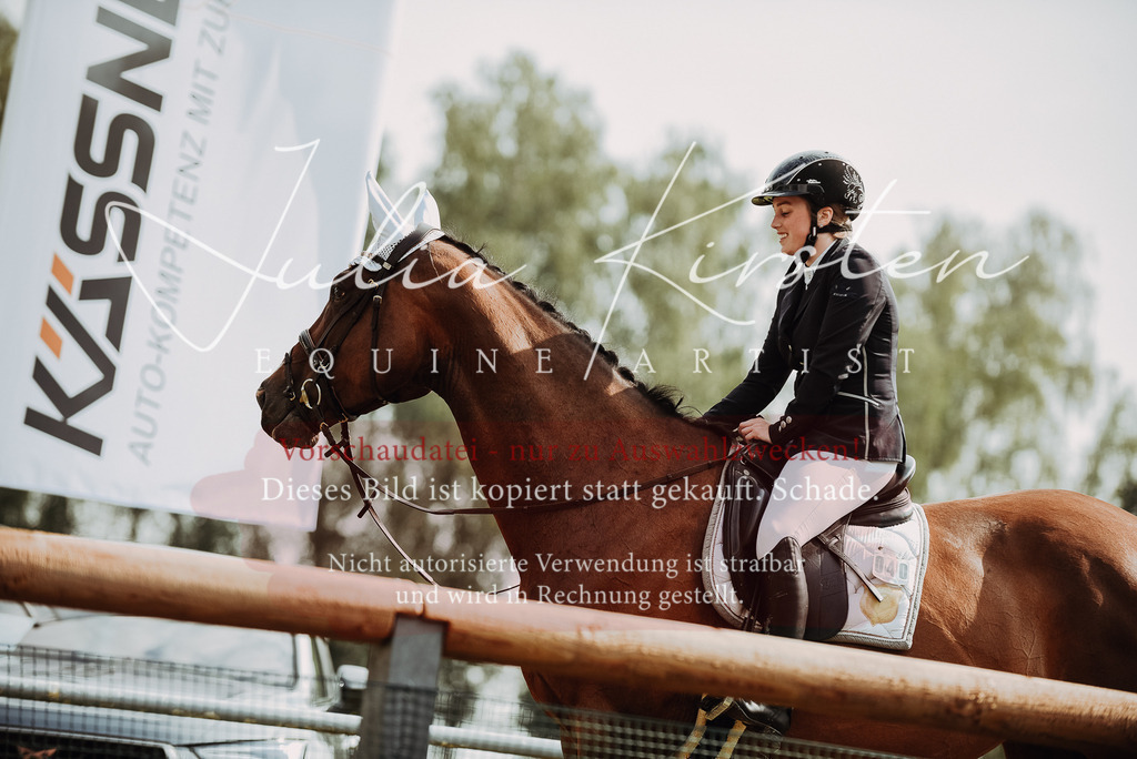 DSC_3585 | Pferde- und Turnierfotografie in Westsachsen. Pferdeportraits, Auftragszeichnungen und intuitive Kunst.