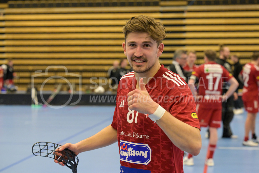 Lillan IBK vs Strängnäs IBK - 17. März 2024 | Lillan IBK vs Strängnäs IBK
Idrottshuset Örebro, Arenahallen, Örebro
Tim Aeschimann (#81 Strängnäs IBK).
Bild: Sportfotografie Markus Aeschimann | www.markus-aeschimann.ch - Realisiert mit Pictrs.com