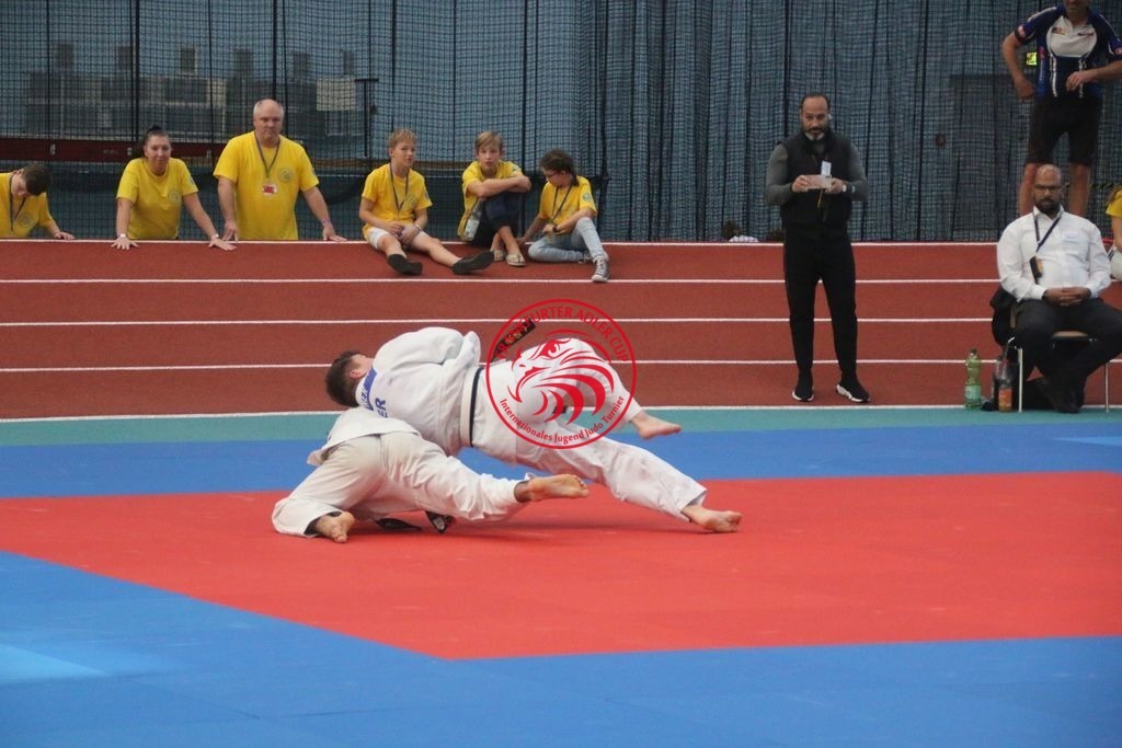 MSY-2022-10-30-7936 | Fotos vom Adler Cup - Pictures from Adler Cup

Hier findet Ihr alle Eindrücke und großen Momente der Adler Cup Wochenenden. Here you will find all impressions and great moments of the Adler Cup weekends. - Realisiert mit Pictrs.com