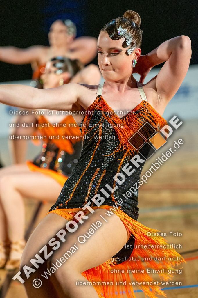 20250503-00365 | Hier finden Sie Tanz Bilder vom Latein und Standard Formationen tanzen. Sportbilder vom Tanzsport. Schöne Fotos und von Weltmeisterschaft, Europameisterschaft, Bundesliga, Regionalliga, Oberliga und Landesliga sowie von GOC Stuttgart, DanceComp, WM Bremen