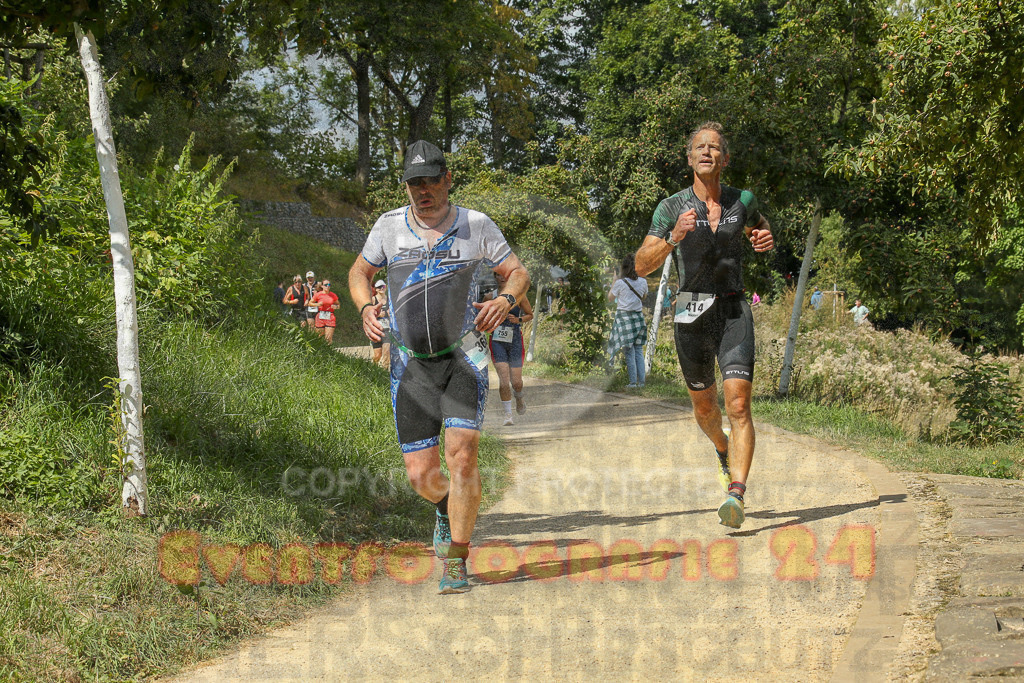 250824_1335_EX1_2935 | Sportfotografie im Rhein-Sieg Kreis, Köln, Bonn, NRW, Rheinland Pfalz, Hessen, etc. Unser Tätigkeitsfeld umfasst den Laufsport vom Volkslauf über den Marathon, Duathlon, Triathon bis zum Ultralauf wie Kölnpfad Ultra oder Schindertrail.