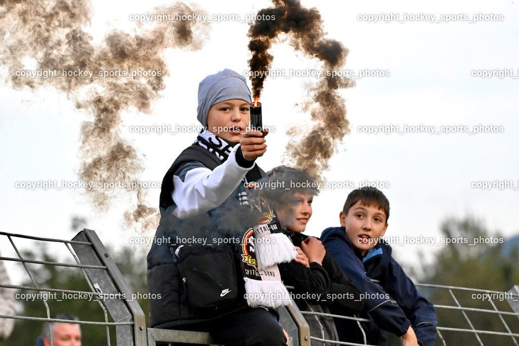 SV Spittal 1921 vs. SV St. Jakob  | SV Spittal Fan, Bengalen, SV Spittal 1921 vs. SV St. Jakob , SV Spittal 1921 vs. SV St. Jakob  am 20.09.2024 in Spittal an der Drau (Goldeck Stadion), Austria, (Photo by Bernd Stefan)