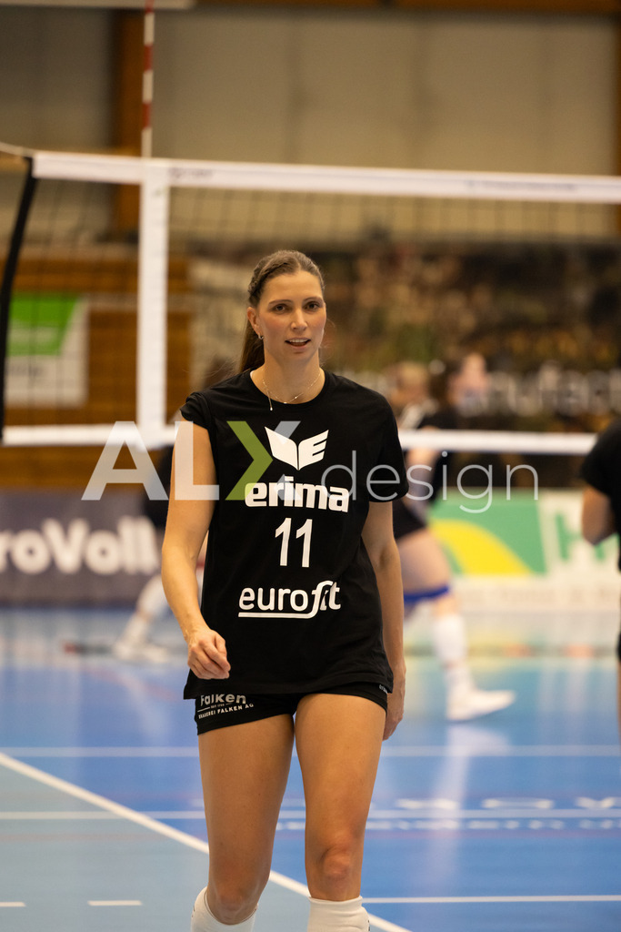 Volleyball I Frauen I Saison 2025-2026 I CEV Volleyball Challenge Cup 2026 | Women I 16th Finals I VC Kanti Schaffhausen - TJ Ostrava I 03.12.2025 | VC Kanti Schaffhausen - 11 Kateřina Holásková (CZ) – Mitte - Realisiert mit Pictrs.com