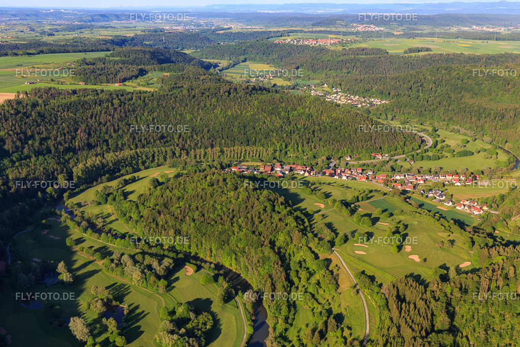 Hotel Schloss Weitenburg | Luftbild: Hotel Schloss Weitenburg im Ortsteil Börstingen in Starzach im Bundesland Baden-Württemberg in Deutschland. Foto: IMG_114788.jpg vom 31.05.2019 durch Werner Riehm/FLY-FOTO.de - Realisiert mit Pictrs.com