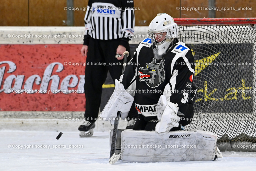 EC Tigers Paternion vs. Tarco Wölfe II | #34 Schleinzer Manuel Tarco Wölfe II, EC Tigers Paternion vs. Tarco Wölfe II, EC Tigers Paternion vs. Tarco Wölfe II am 19.12.2024 in Spittal an der Drau (Eissportzentrum Spittal), Austria, (Photo by Bernd Stefan)