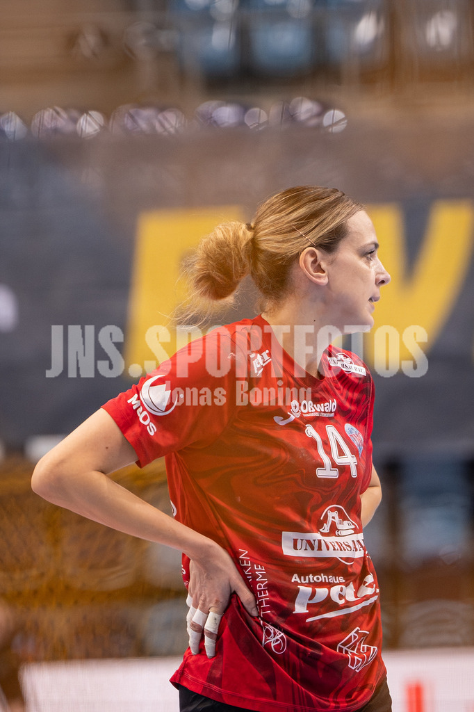 Handball I Frauen I Saison 2025-2026 I 1. HBF I 17. Spieltag I VFL Oldenburg - Thüringer HC I 0850 | Anika Niederwieser (14, Thüringer HC) - Realisiert mit Pictrs.com