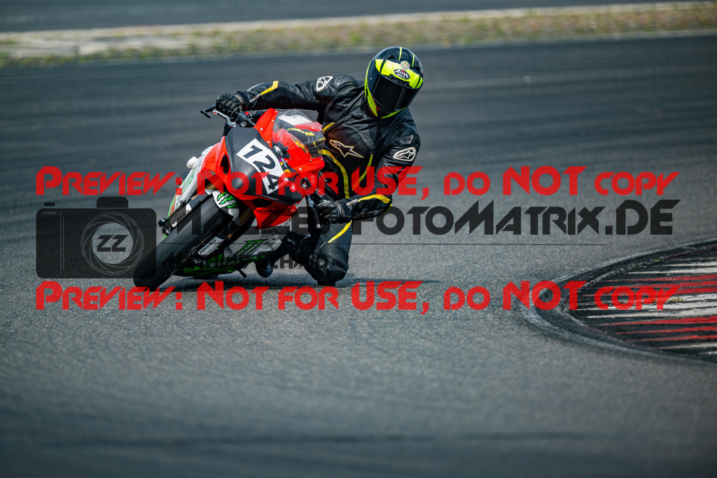 MaZZes_FotoMatrix_230719_2855 | GELB