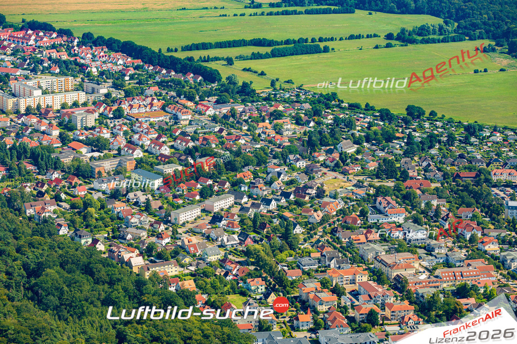 Luftbild Graal-Müritz - Die Luftaufnahme wurde 2025 vom UL-Flugzeug heraus erstellt ( keine Drohne ) - Hochauflösende Luftaufnahme - für professionelle Ausdrucke geeignet. Die Geschenkidee !Hier alle&nbsp;Infos zur Lizenzierung der LuftaufnahmeWir fliegen auch dieses Jahr wieder in Ihre Region um Luftbilder zu erstellen.- Luftbild anfragen