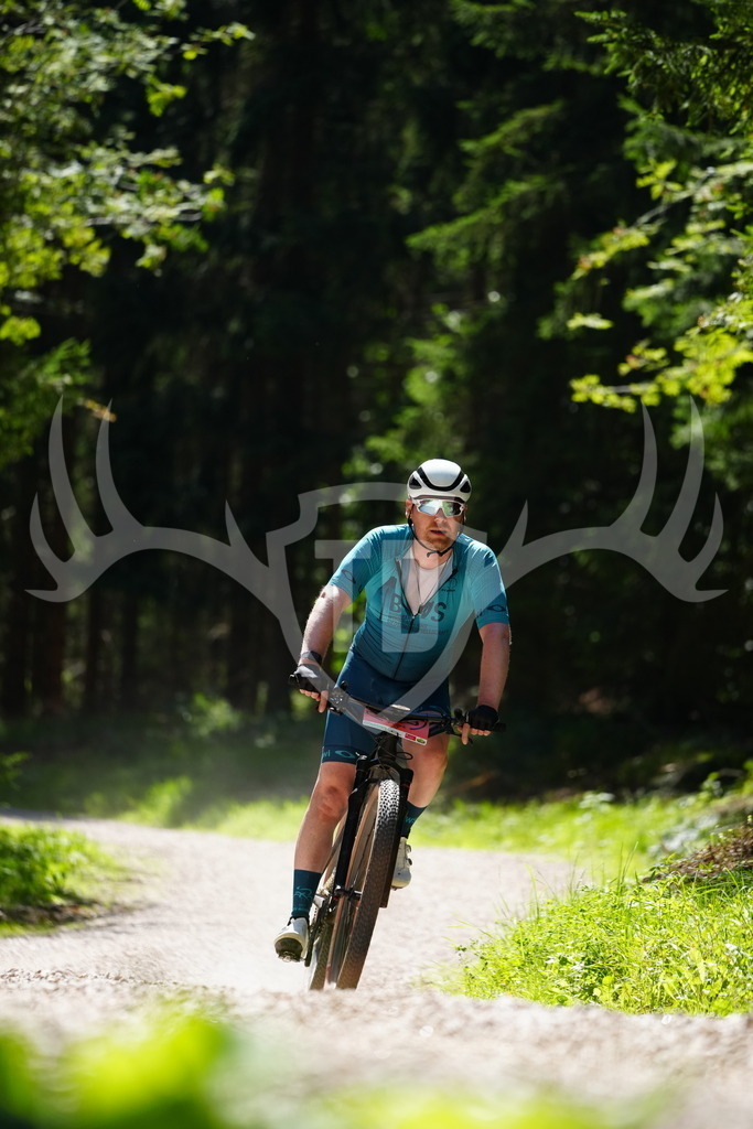 FC102157 | Fotogalerie der Treibjagd im Dunkelwald - Dein MTB Etappenrennen im Erzgebirge - Realisiert mit Pictrs.com