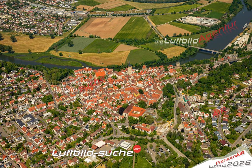 Das Luftbild zeigt Altstadt Bad Wimpfen - Die Luftaufnahme wurde 2023 vom UL-Flugzeug aus erstellt ( keine Drohne ) - Hochauflösende Luftaufnahme - Für grossformatige Ausdrucke geeignet. Die Geschenkidee !Mit Lizenz und Bildrechte bestellbar