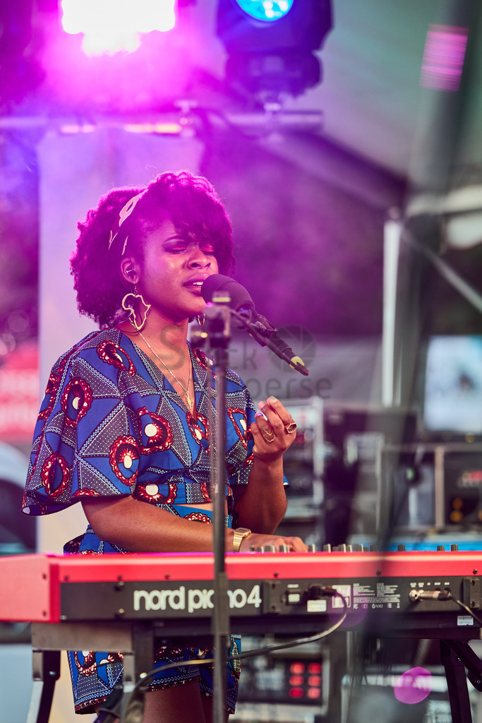 AfraKane_Vauban2022 6 | Stockfotos, Picsomania, MGM-Services, Michael Gerlach, Auftragsbilder, Auftragsarbeiten, Workshops, Shooting, Reisefotografie, Produktfotografie, Foodfotografie, Hochzeitsfotografie, Saarland, Fotografin, Fotograf, Hochzeitsbilder, Saarlouis, Hundeshootin